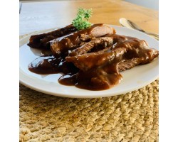 Family Beef Slices with Gravy 550g €7.95